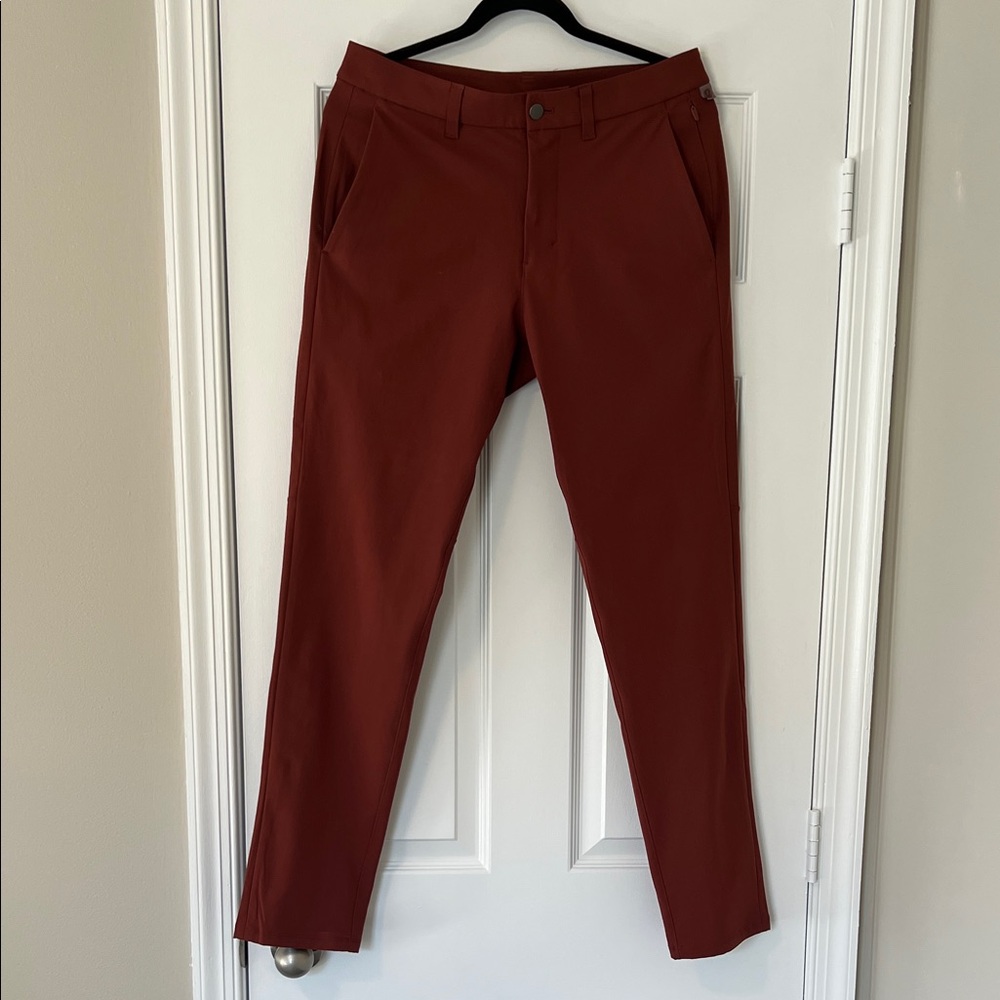 Lululemon Men’s Red ABC Comission 31x32